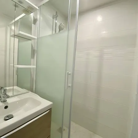 En Rdc Dans Avec Piscine Daire *